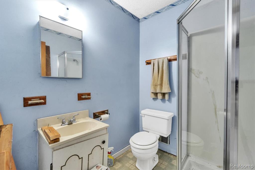 5349 Faussett Road Howell, MI 48855 - Photo 17 of 31 Gallery Image 17