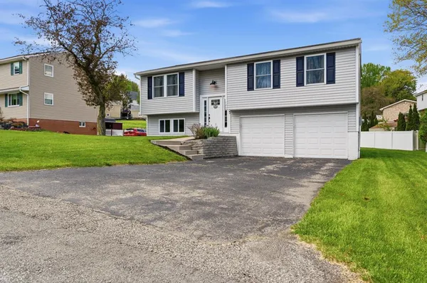 $350,000 | 125 Wren Way, Washington, PA 15301