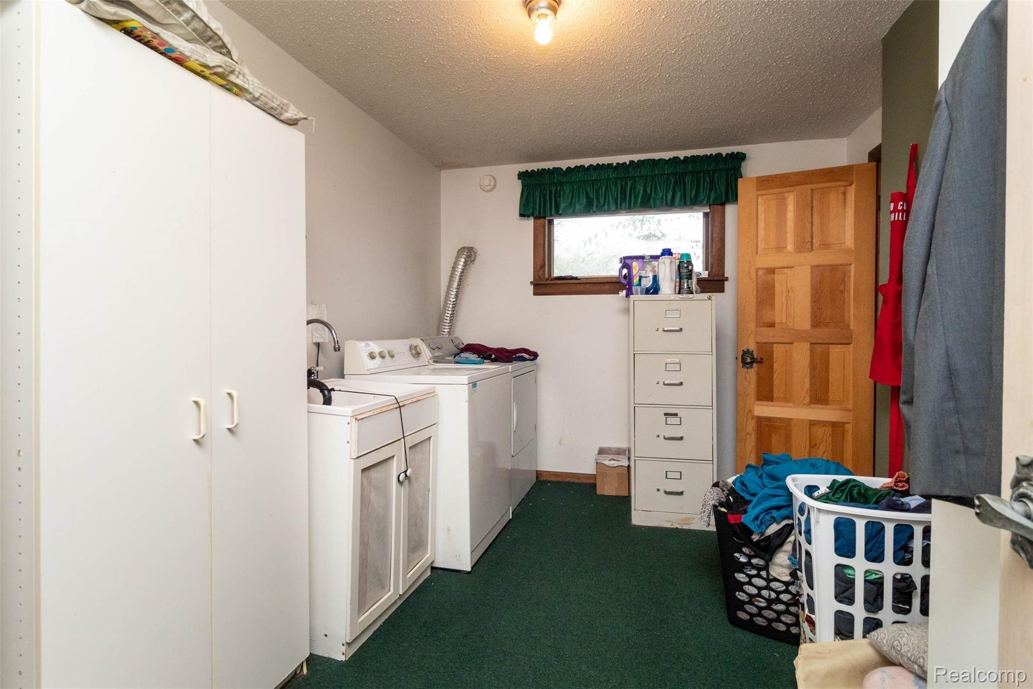 6280 West Lake Road Clio, MI 48420 - Photo 27 of 50 interior (22).jpg