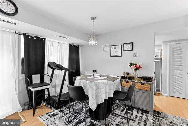 $250,000 | 5851 Quantrell Avenue, Unit 109, Alexandria, VA 22312