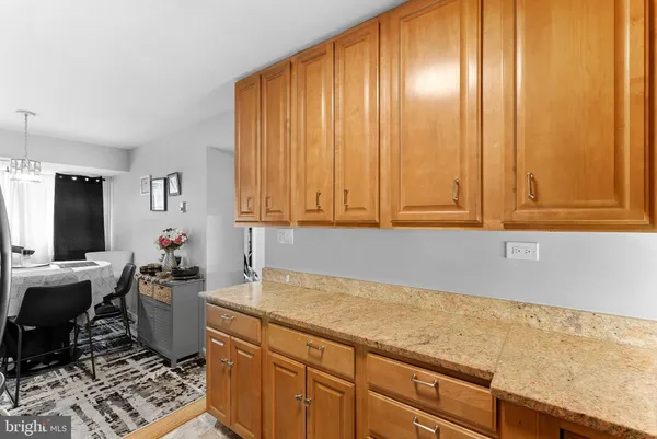 $250,000 | 5851 Quantrell Avenue, Unit 109, Alexandria, VA 22312