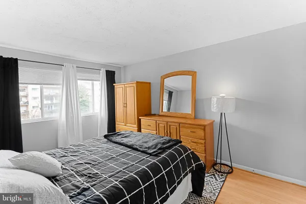 $250,000 | 5851 Quantrell Avenue, Unit 109, Alexandria, VA 22312