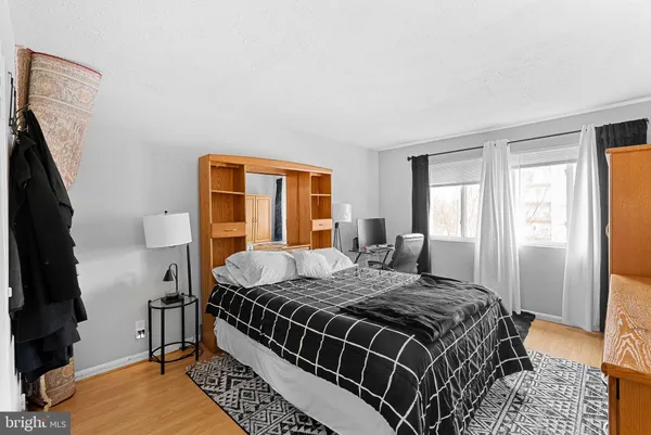 $250,000 | 5851 Quantrell Avenue, Unit 109, Alexandria, VA 22312