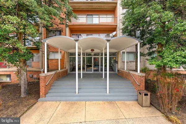 $250,000 | 5851 Quantrell Avenue, Unit 109, Alexandria, VA 22312