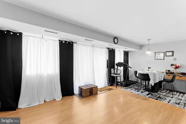 $250,000 | 5851 Quantrell Avenue, Unit 109, Alexandria, VA 22312