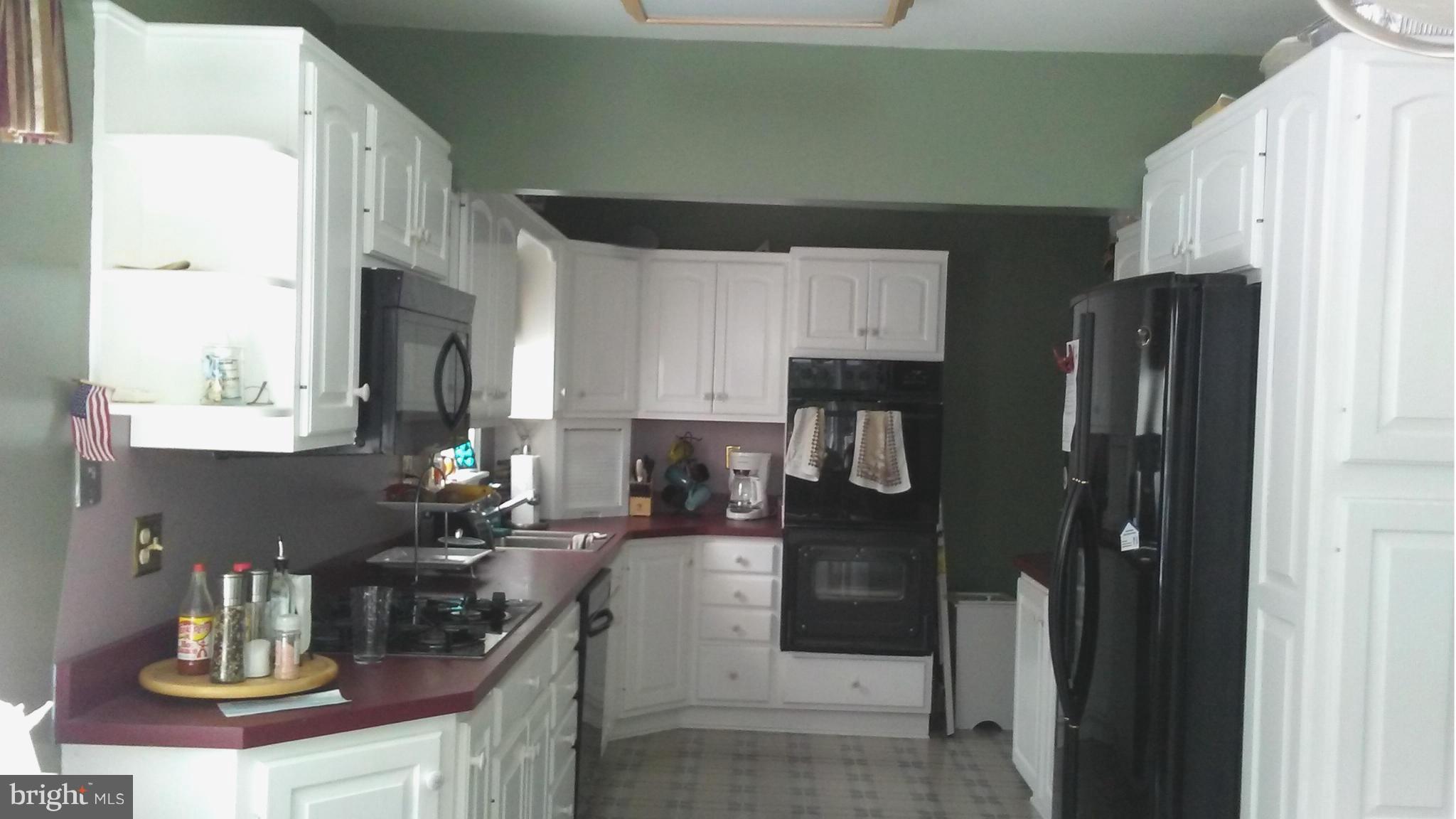 1228 Hillside Road Pasadena, MD 21122 - Photo 5 of 10 Kitchen