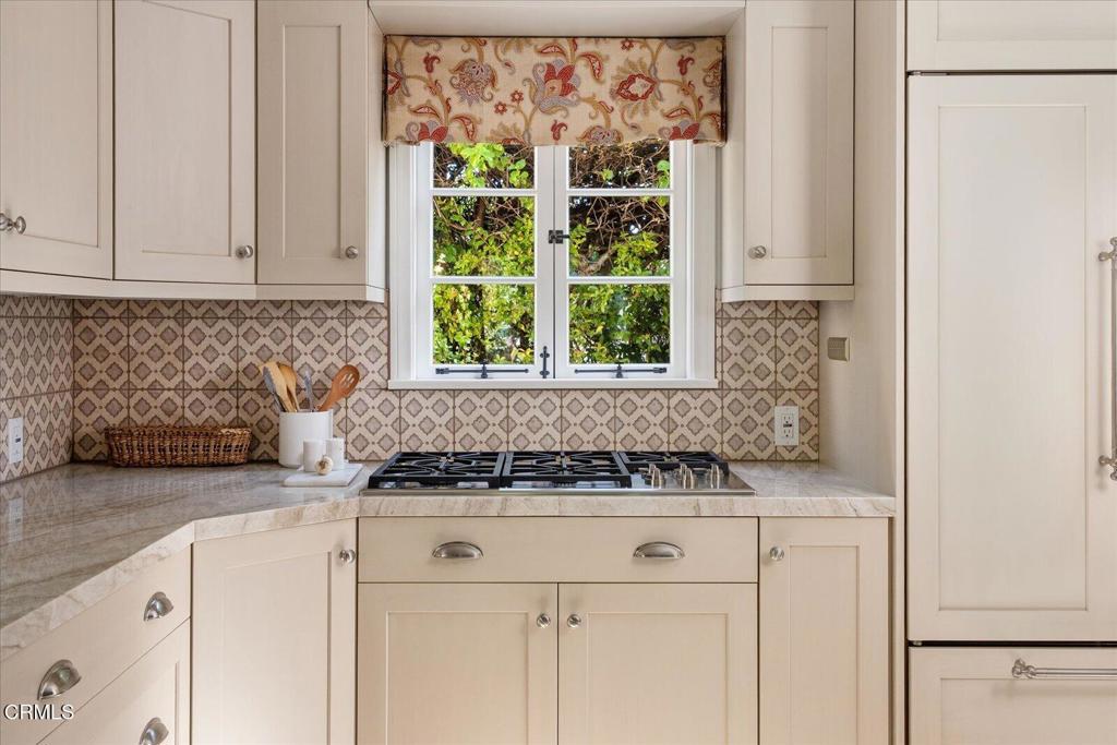 752 Glenview Road Glendale, CA 91202 - Photo 26 of 64 35-Kitchen