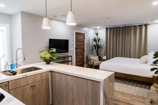 $1,795,000 | 3761 Oleander Drive, San Diego, CA 92106