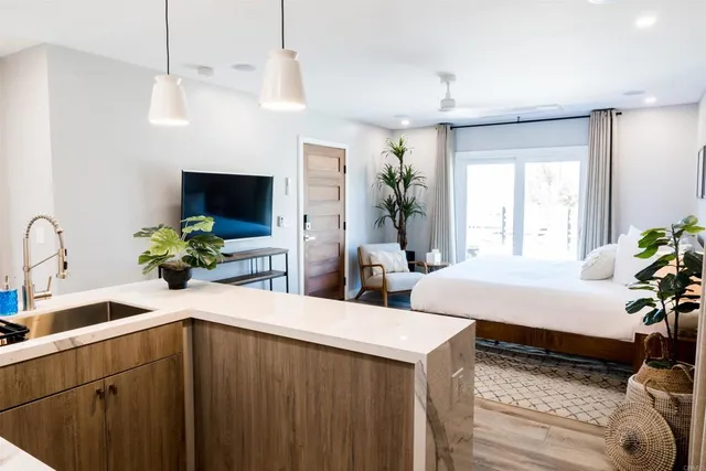 $1,795,000 | 3761 Oleander Drive, San Diego, CA 92106