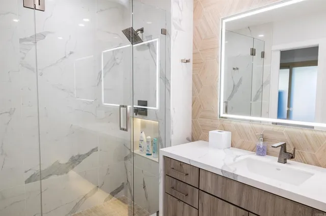 $1,795,000 | 3761 Oleander Drive, San Diego, CA 92106