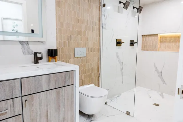 $1,795,000 | 3761 Oleander Drive, San Diego, CA 92106