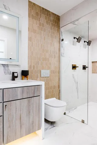 $1,795,000 | 3761 Oleander Drive, San Diego, CA 92106