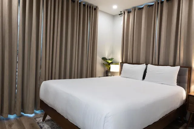 $1,795,000 | 3761 Oleander Drive, San Diego, CA 92106