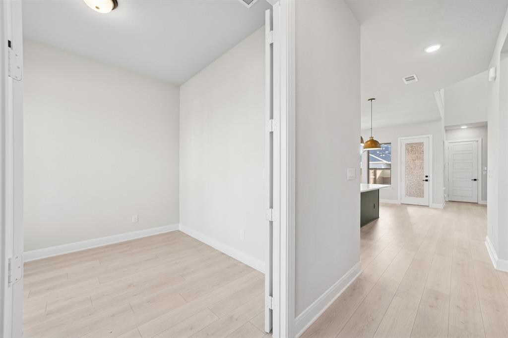 1847 Rosedale Avenue Van Alstyne, TX 75495 - Photo 10 of 35