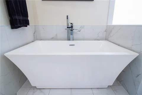 $489,000 | 121 Oak Ridge Drive, Laplace, LA 70068