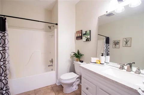 $489,000 | 121 Oak Ridge Drive, Laplace, LA 70068