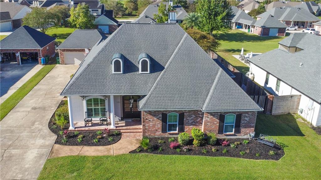 121 Oak Ridge Drive Laplace, LA 70068 - Photo 3 of 32