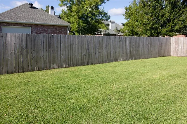 $489,000 | 121 Oak Ridge Drive, Laplace, LA 70068