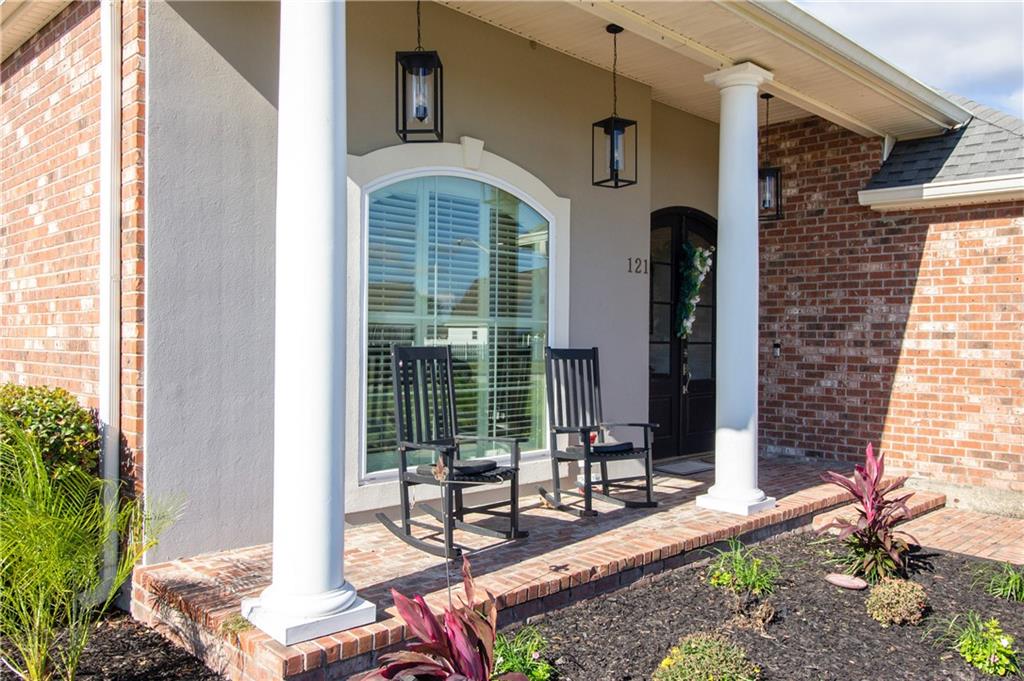 121 Oak Ridge Drive Laplace, LA 70068 - Photo 4 of 32