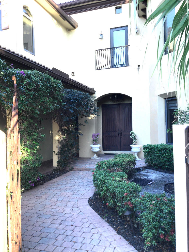 22188 Verbena Way Boca Raton, FL 33433 - Photo 5 of 24 04