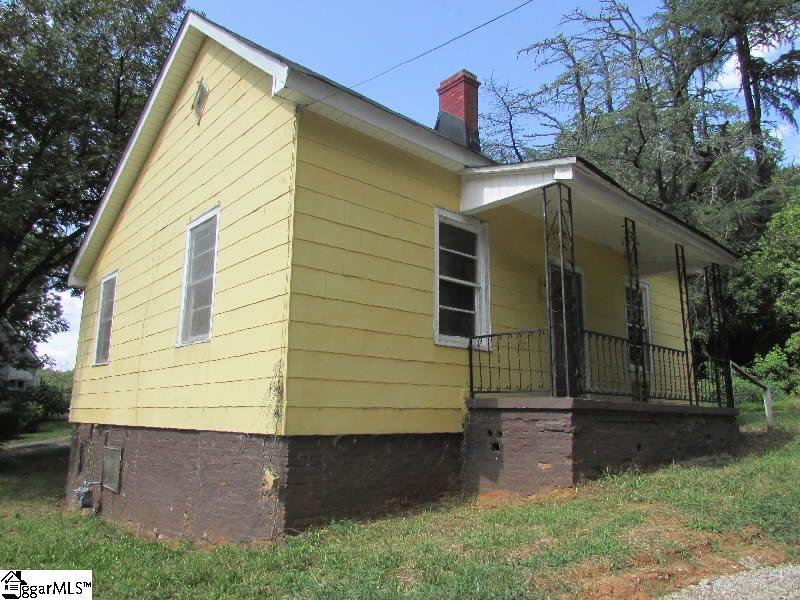 4 Riverside Street Laurens, SC 29360 - Photo 1 of 9 Gallery Image 1