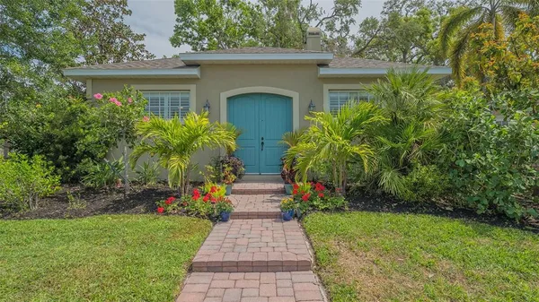 $1,295,000 | 640 North Osprey Avenue, Sarasota, FL 34236