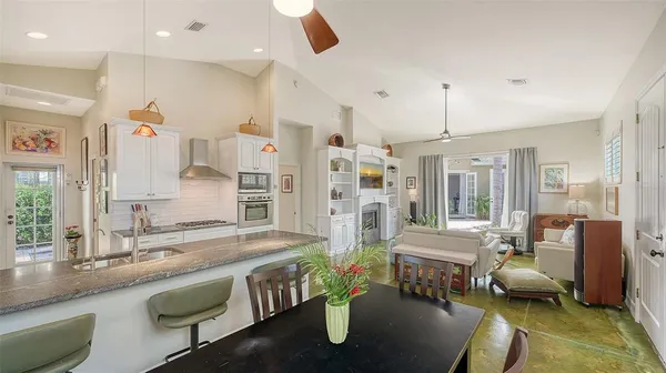 $1,295,000 | 640 North Osprey Avenue, Sarasota, FL 34236