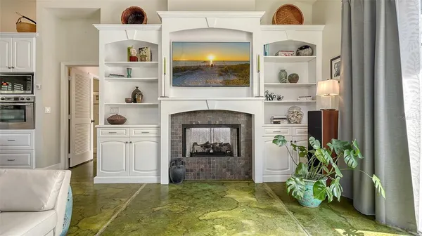 $1,295,000 | 640 North Osprey Avenue, Sarasota, FL 34236