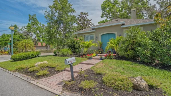 $1,295,000 | 640 North Osprey Avenue, Sarasota, FL 34236