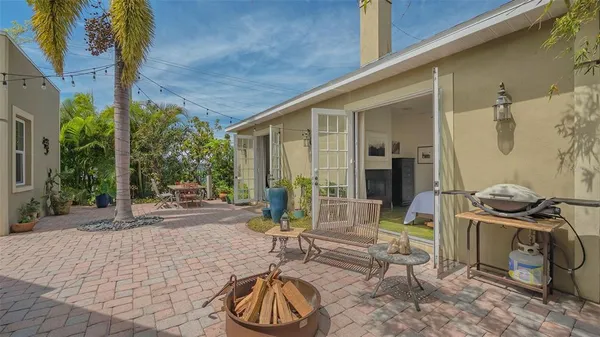 $1,295,000 | 640 North Osprey Avenue, Sarasota, FL 34236