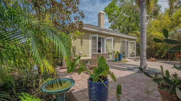 $1,295,000 | 640 North Osprey Avenue, Sarasota, FL 34236