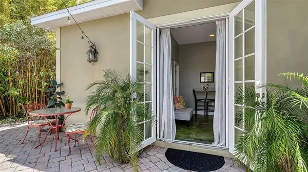 $1,295,000 | 640 North Osprey Avenue, Sarasota, FL 34236