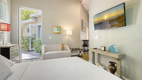 $1,295,000 | 640 North Osprey Avenue, Sarasota, FL 34236