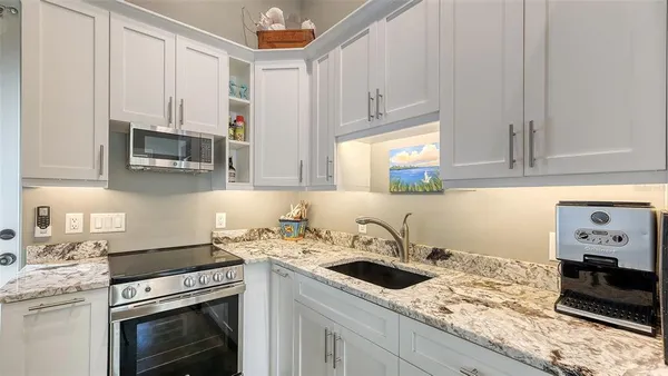 $1,295,000 | 640 North Osprey Avenue, Sarasota, FL 34236