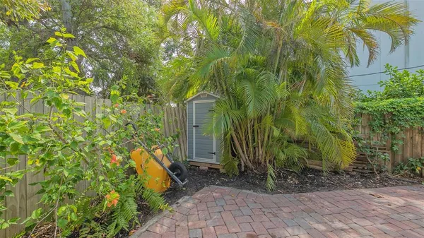 $1,295,000 | 640 North Osprey Avenue, Sarasota, FL 34236