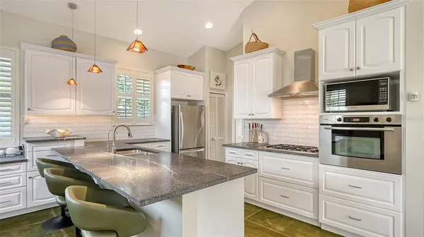 $1,295,000 | 640 North Osprey Avenue, Sarasota, FL 34236