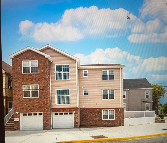 $3,100 | 202 John F. Kennedy Boulevard, Unit 2, Bayonne, NJ 07002