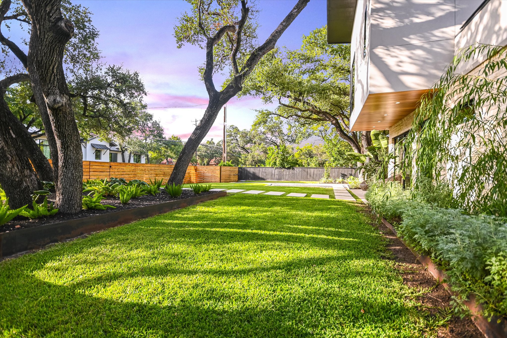 403 Ridgewood Road Austin, TX 78746 - Photo 4 of 32 Gallery Image 4