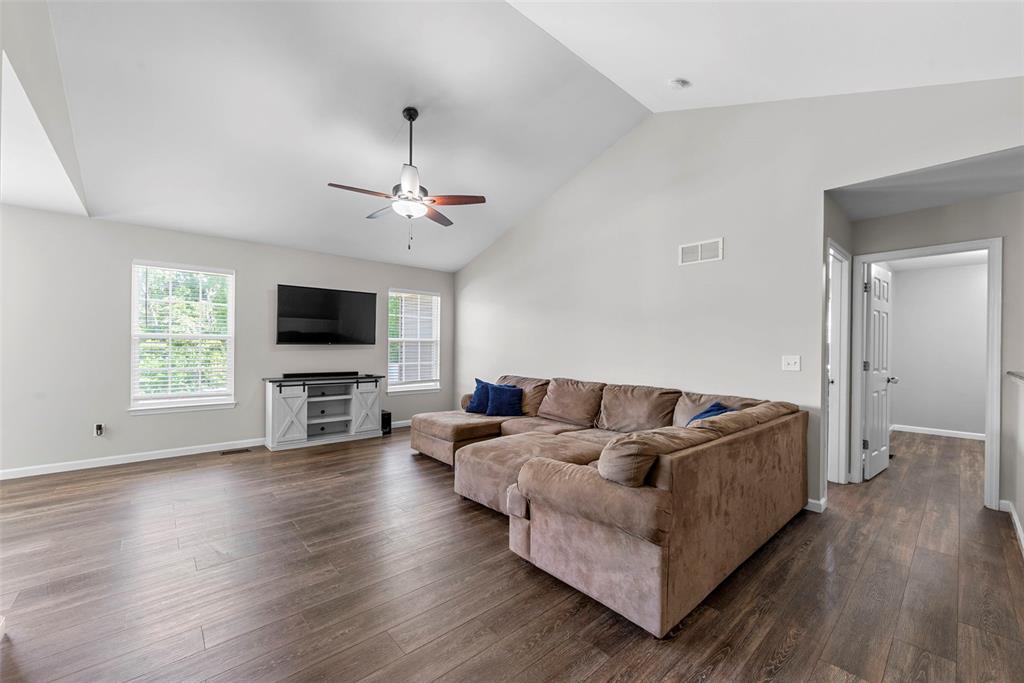 712 Vicksburg Lane Wright City, MO 63390 - Photo 7 of 33