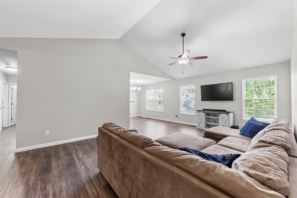 712 Vicksburg Lane Wright City, MO 63390 - Photo 8 of 33