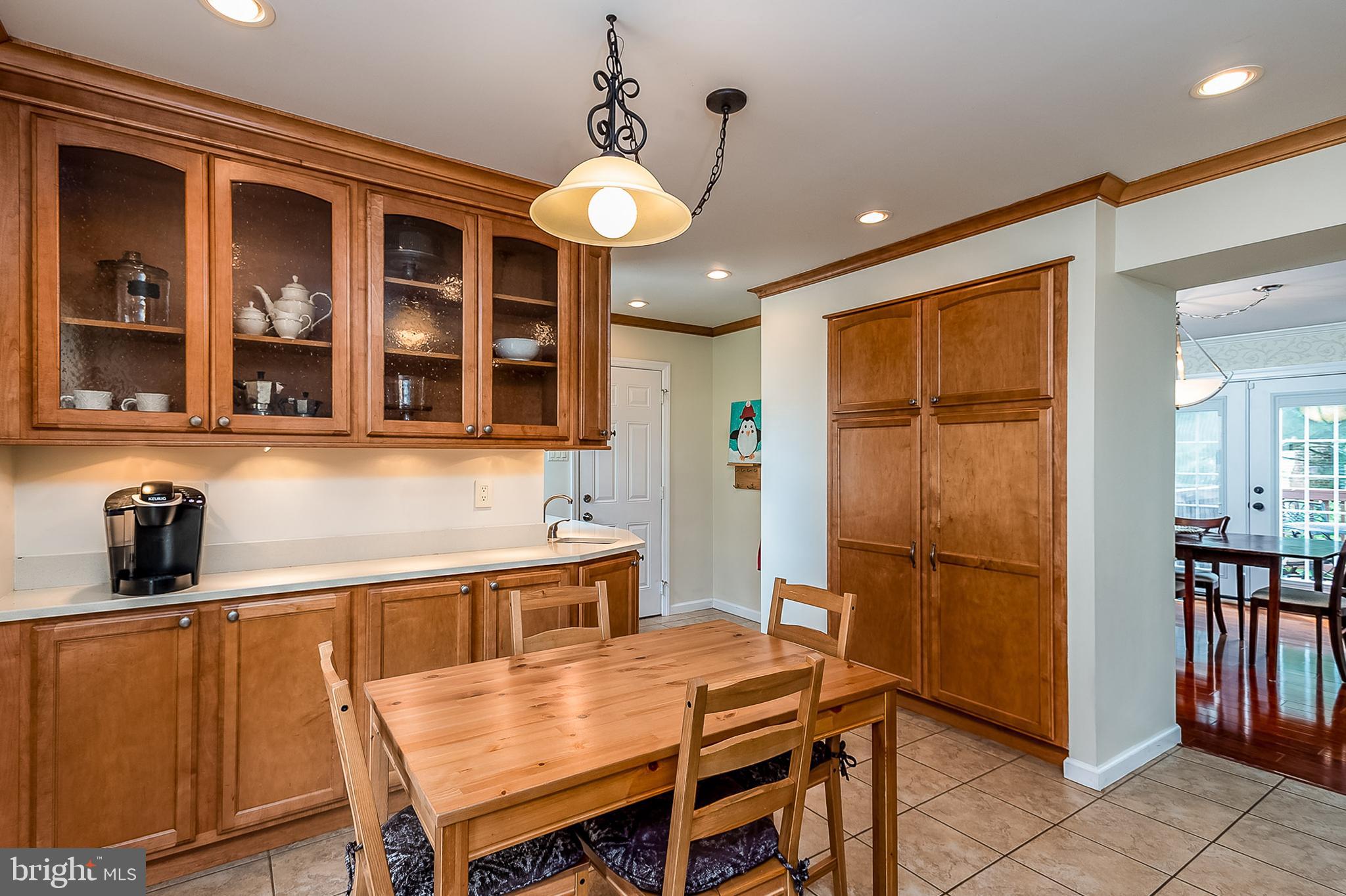 7209 Kindler Road Columbia, MD 21046 - Photo 14 of 42 Eat-in Kitchen with large pantry