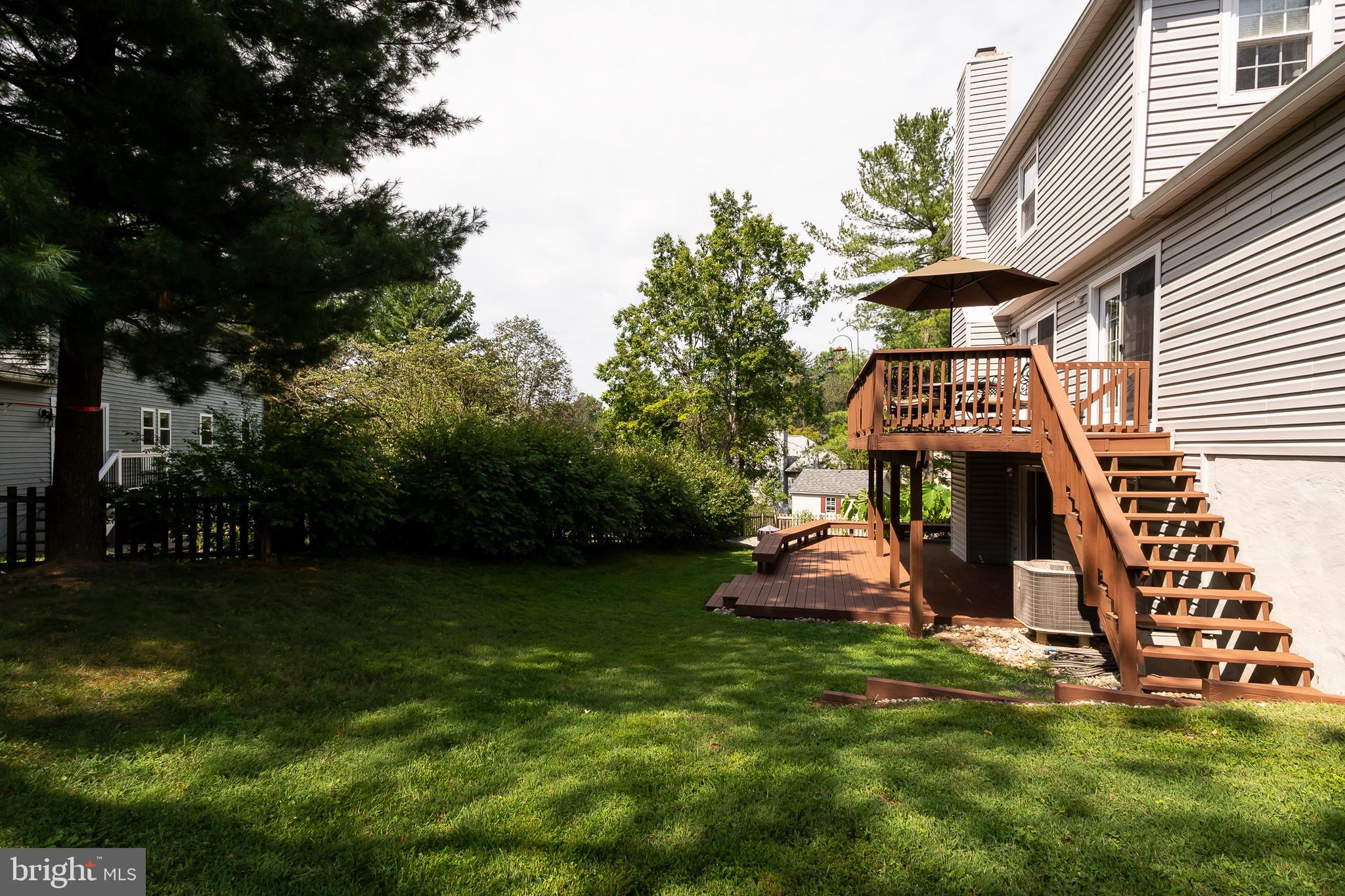 7209 Kindler Road Columbia, MD 21046 - Photo 38 of 42 Steps from the upper deck