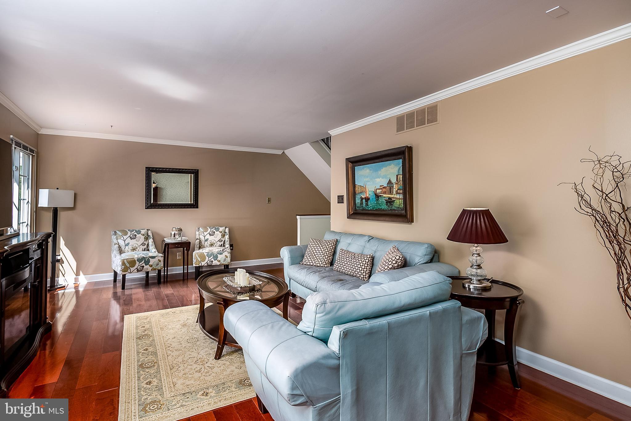 7209 Kindler Road Columbia, MD 21046 - Photo 10 of 42 Living room alternate view