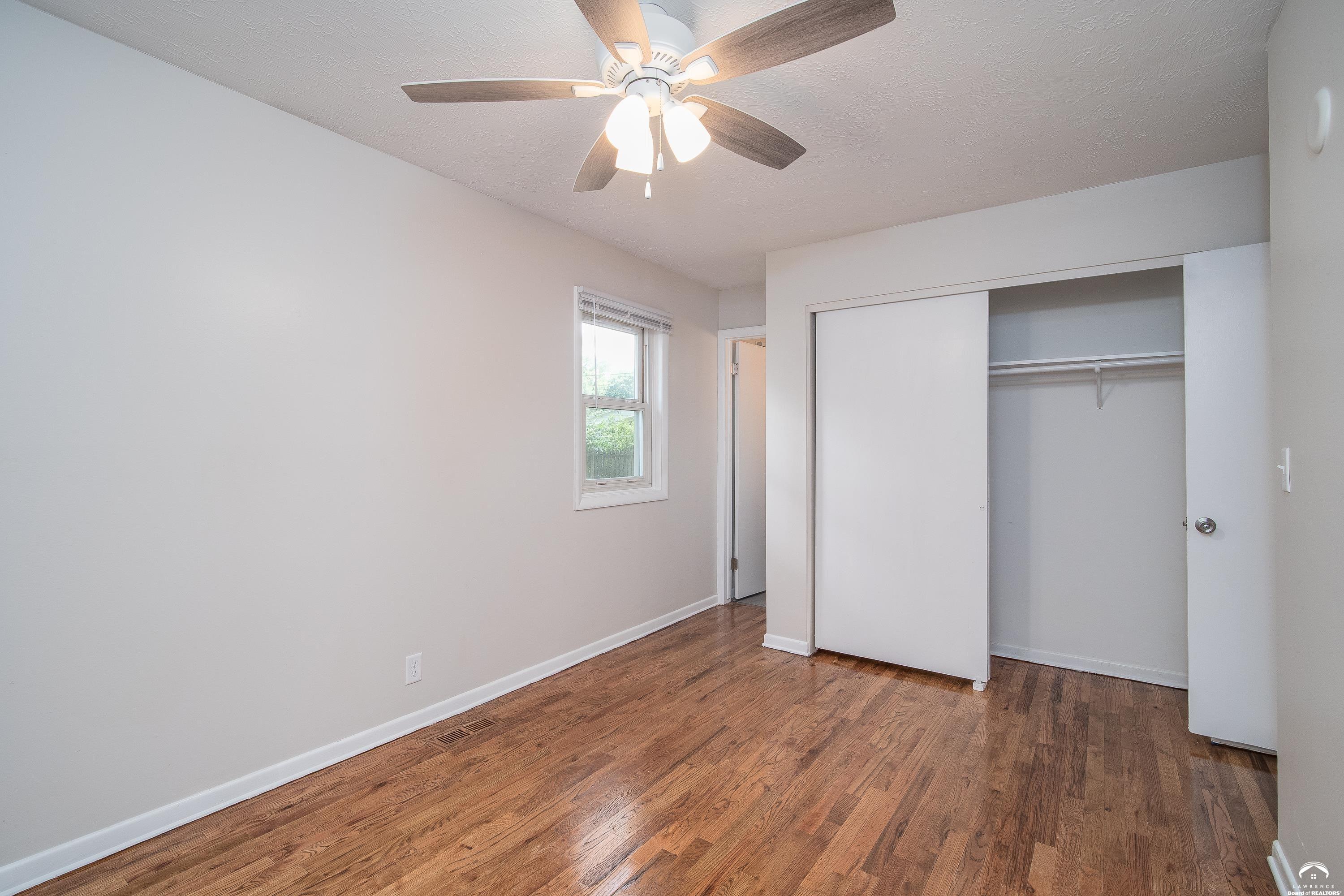 1008 Lawrence Avenue Lawrence, KS 66049 - Photo 14 of 30