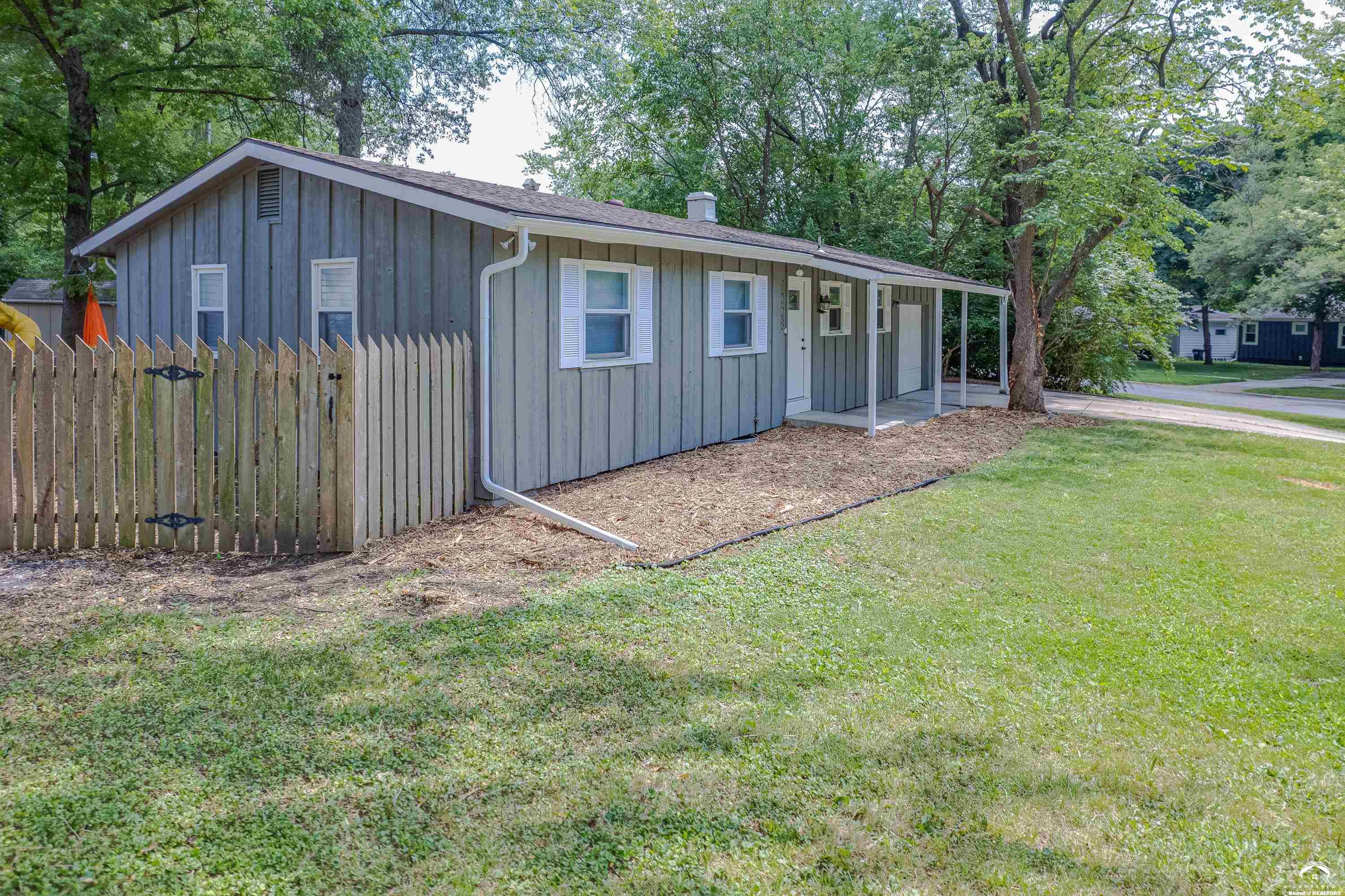 1008 Lawrence Avenue Lawrence, KS 66049 - Photo 2 of 30