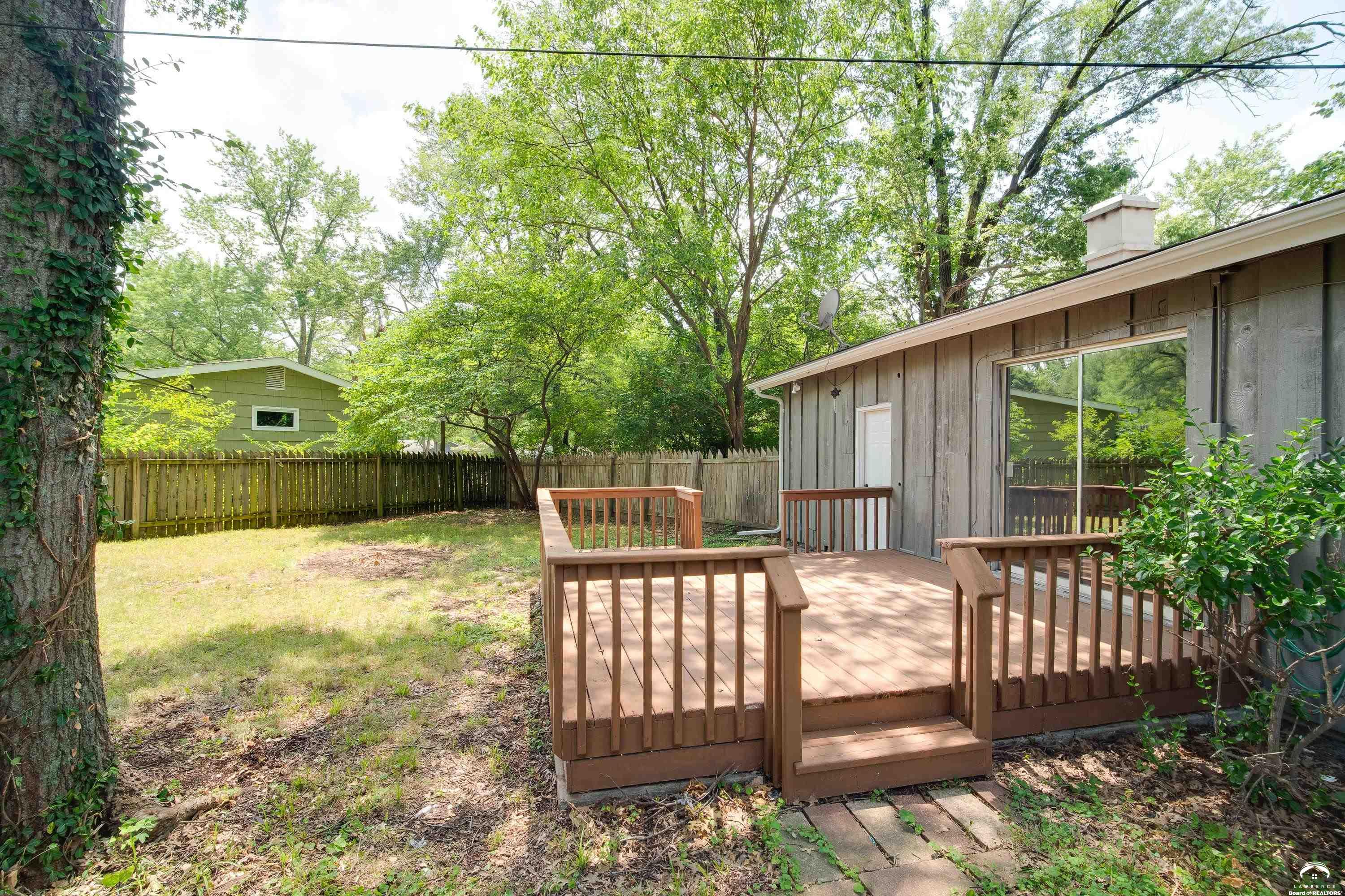 1008 Lawrence Avenue Lawrence, KS 66049 - Photo 29 of 30