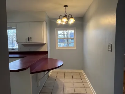 $1,850 | 918 North 5th Avenue, Unit 2, Maywood, IL 60153