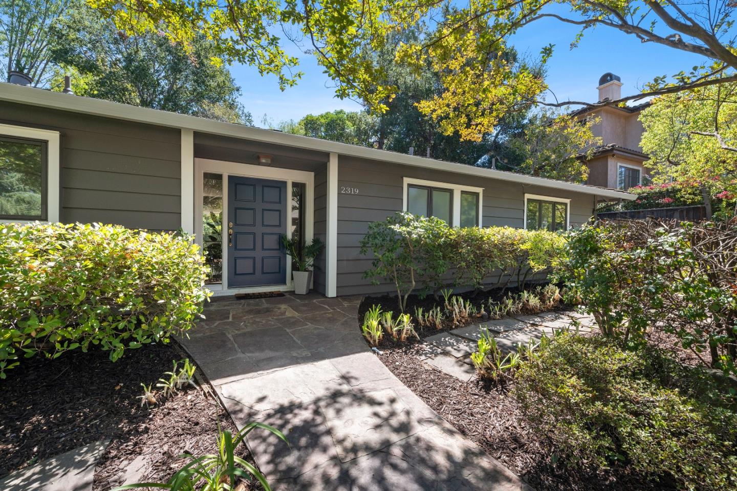 2319 Warner Range Avenue Menlo Park, CA 94025 - Photo 4 of 28