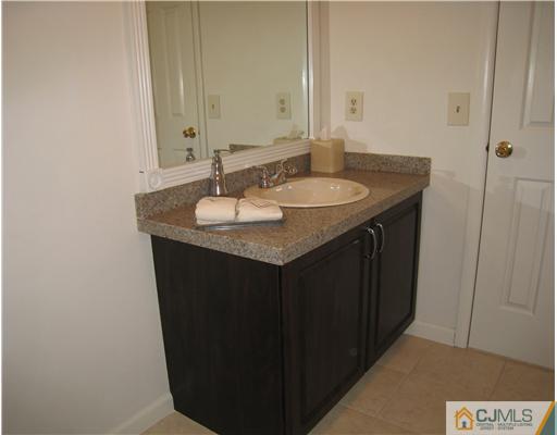 28 Cherokee Road East Brunswick, NJ 08816 - Photo 14 of 24 Gallery Image 14