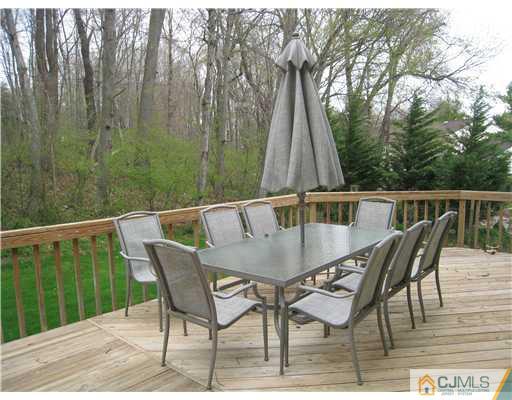 28 Cherokee Road East Brunswick, NJ 08816 - Photo 3 of 24 Gallery Image 3